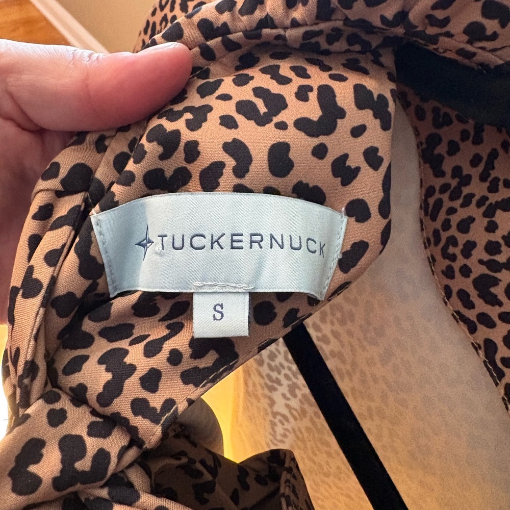Tuckernuck leopard top - size small - Picture 3 of 3